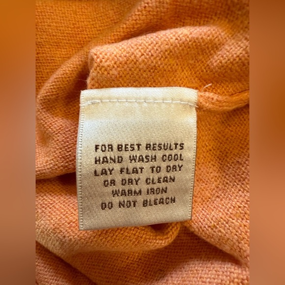 Peter Millar Men’s Orange V-Neck Pullover Luxury Blend Sweater - Size Medium - Picture 6 of 7